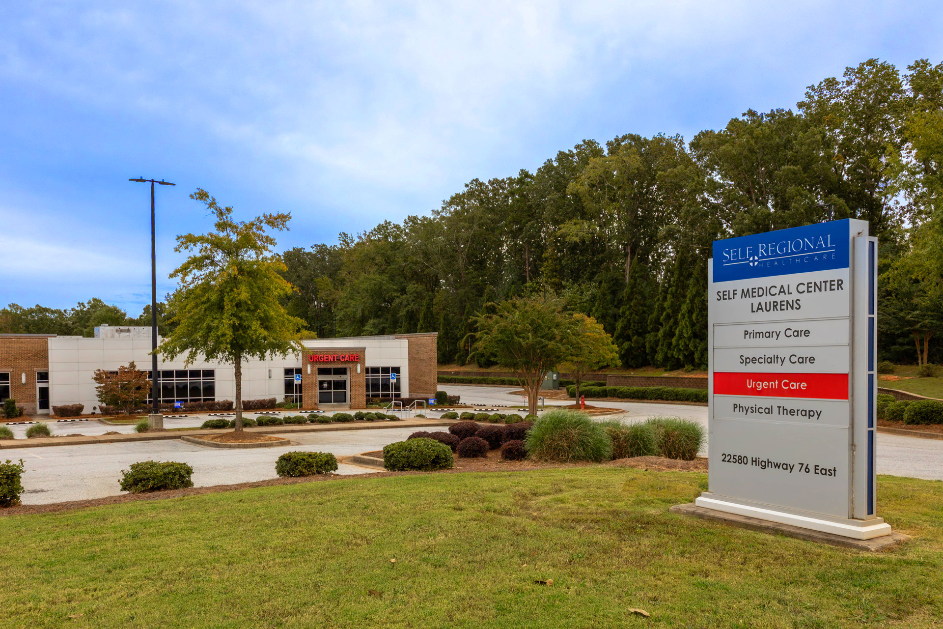 Self Regional Medical Center Laurens building on Highway 76 East